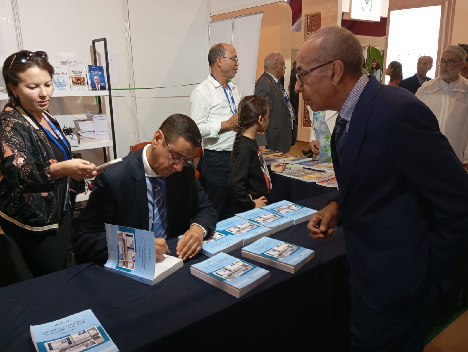 توقيع كتاب الزميل أحمد الأرقام برواق النقابة